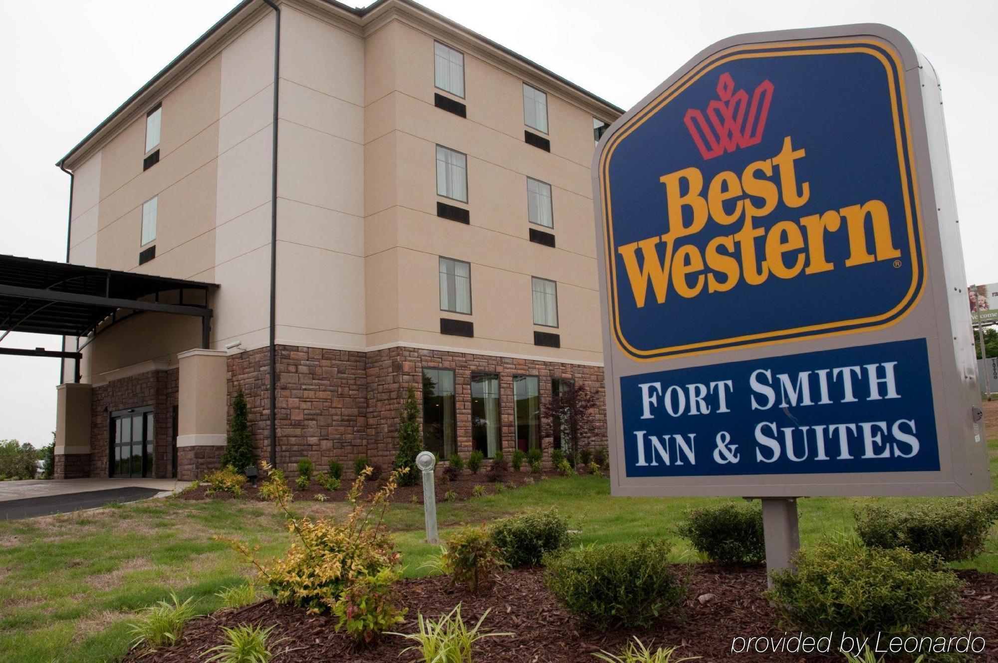 Comfort Inn & Suites Fort Smith I-540 Bagian luar foto